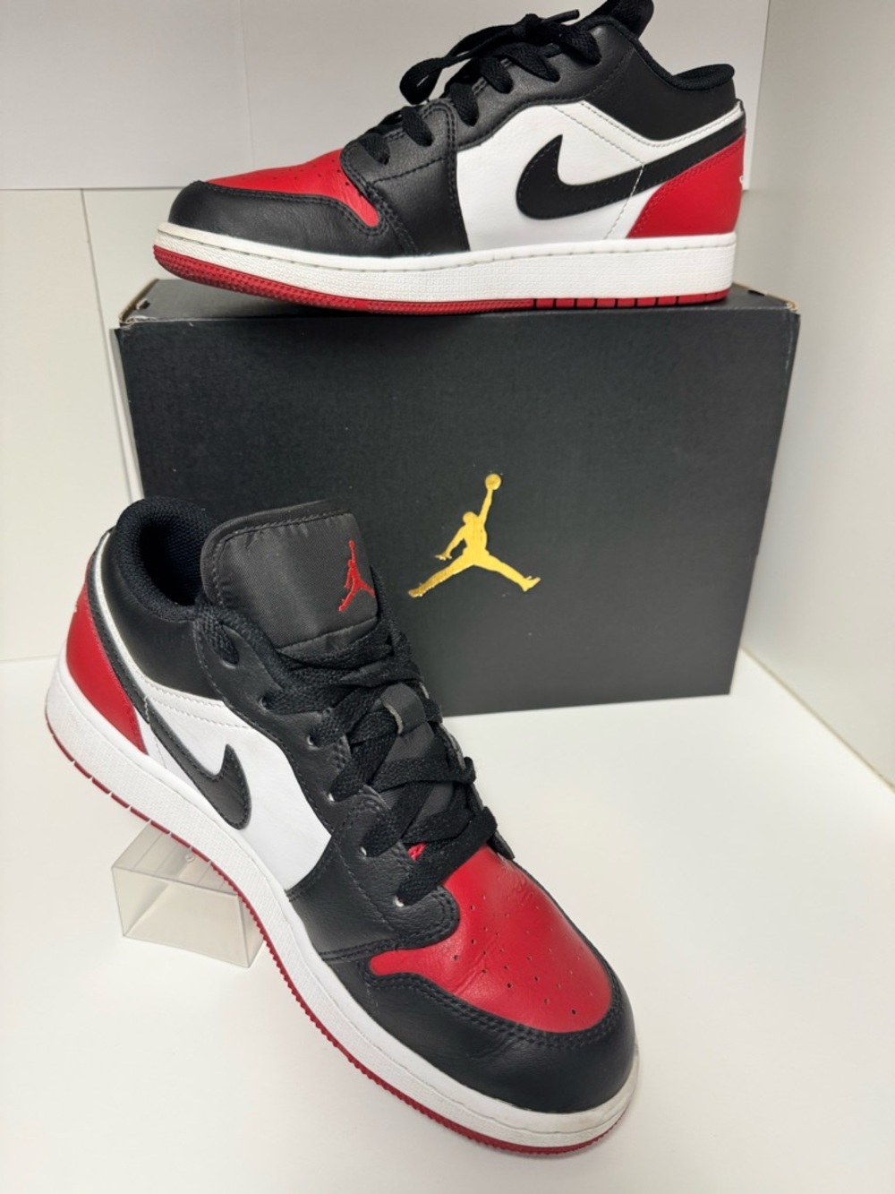 AIR JORDAN 1 LOW (GS) WHITE/BLACK-VARSITY RED-WHITE 6Y